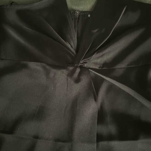 Express Satin Black dress. Perfect for a night out and all eyes on you. Size XS. - Picture 3 of 6